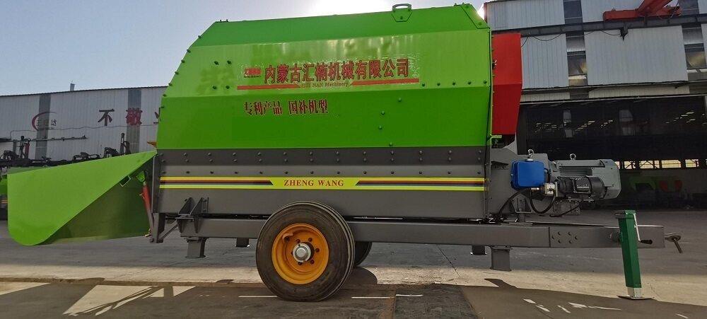 5立方牽引式自動(dòng)給料模塊化飼料攪拌機(jī)